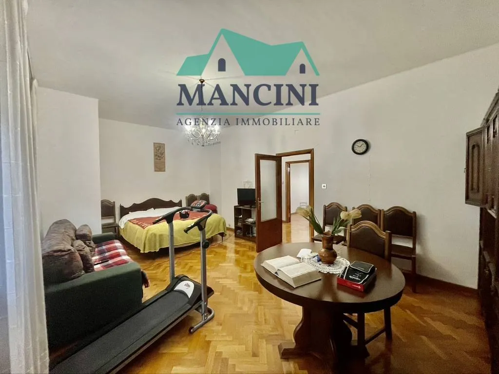Appartamento in vendita a Jesi, Giardini - foto 2