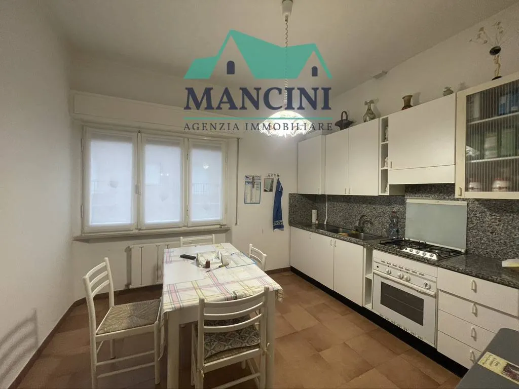 Appartamento in vendita a Jesi, Giardini - foto 4
