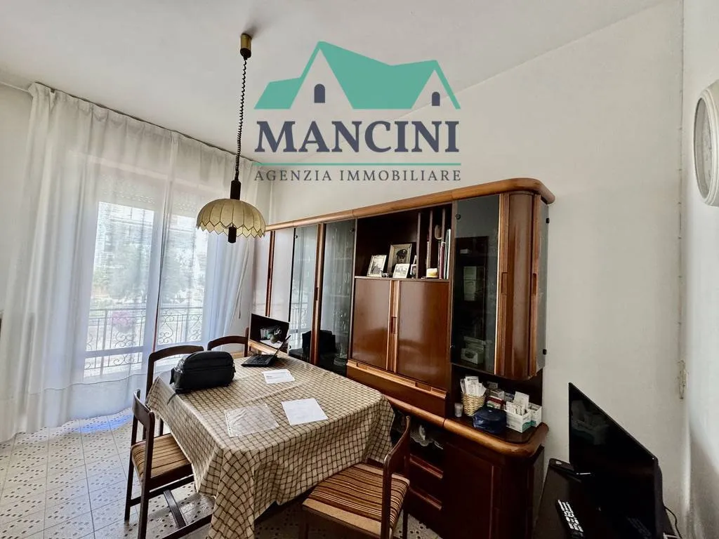 Appartamento in vendita a Jesi, Palazzetto Sport - foto 4