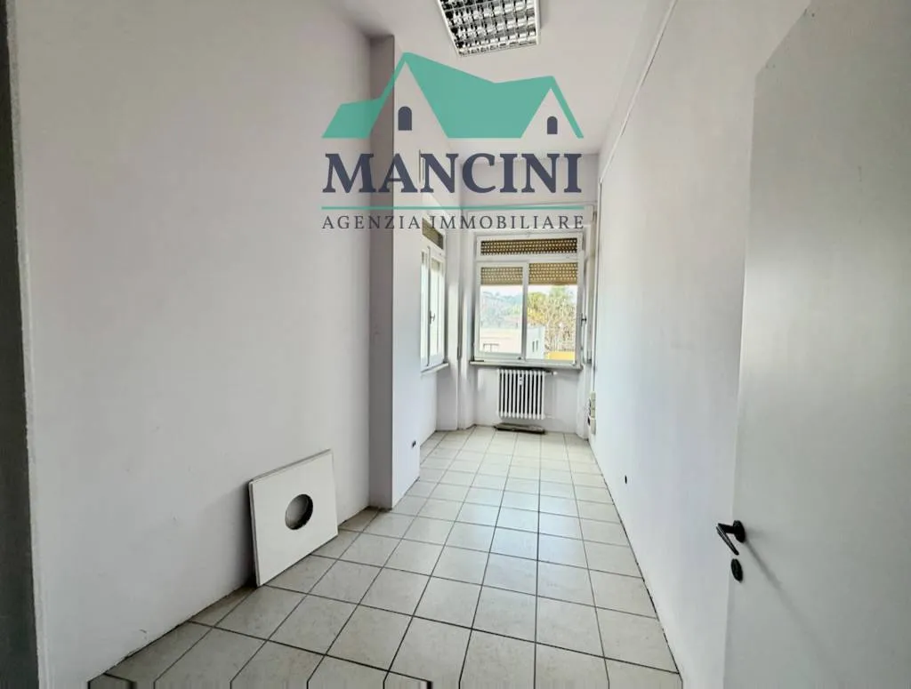 Appartamento in vendita a Jesi, CENTRO - foto 2