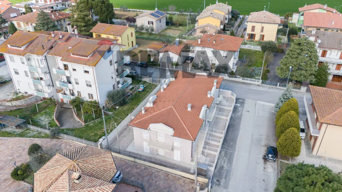 Appartamento in vendita a Ostra, Pianello - foto 2