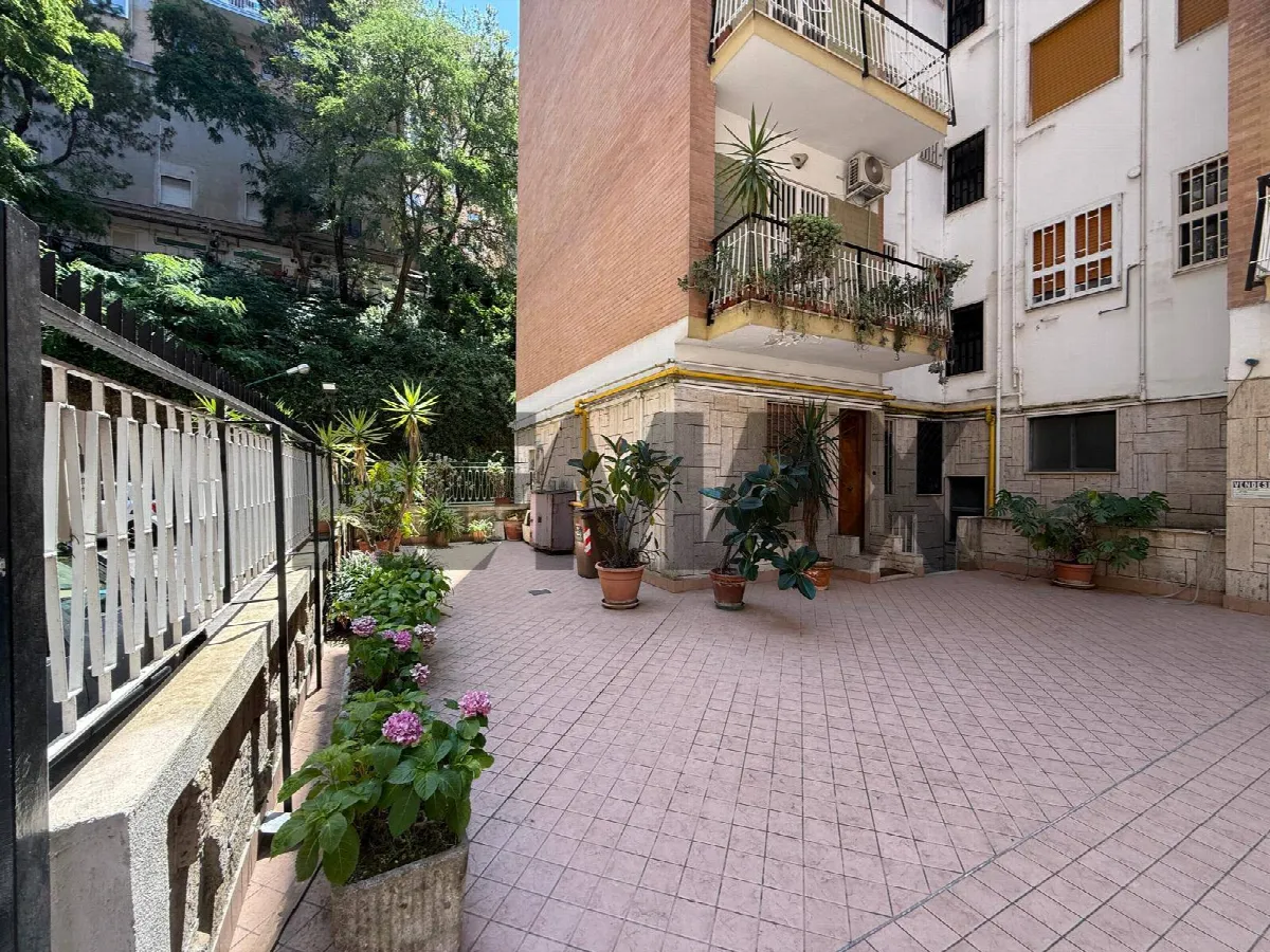 Appartamento in vendita a Napoli, Arenella - foto 3