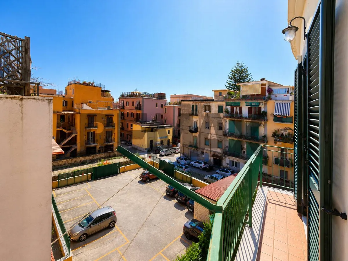 Appartamento in vendita a Pozzuoli, Centro - foto 1