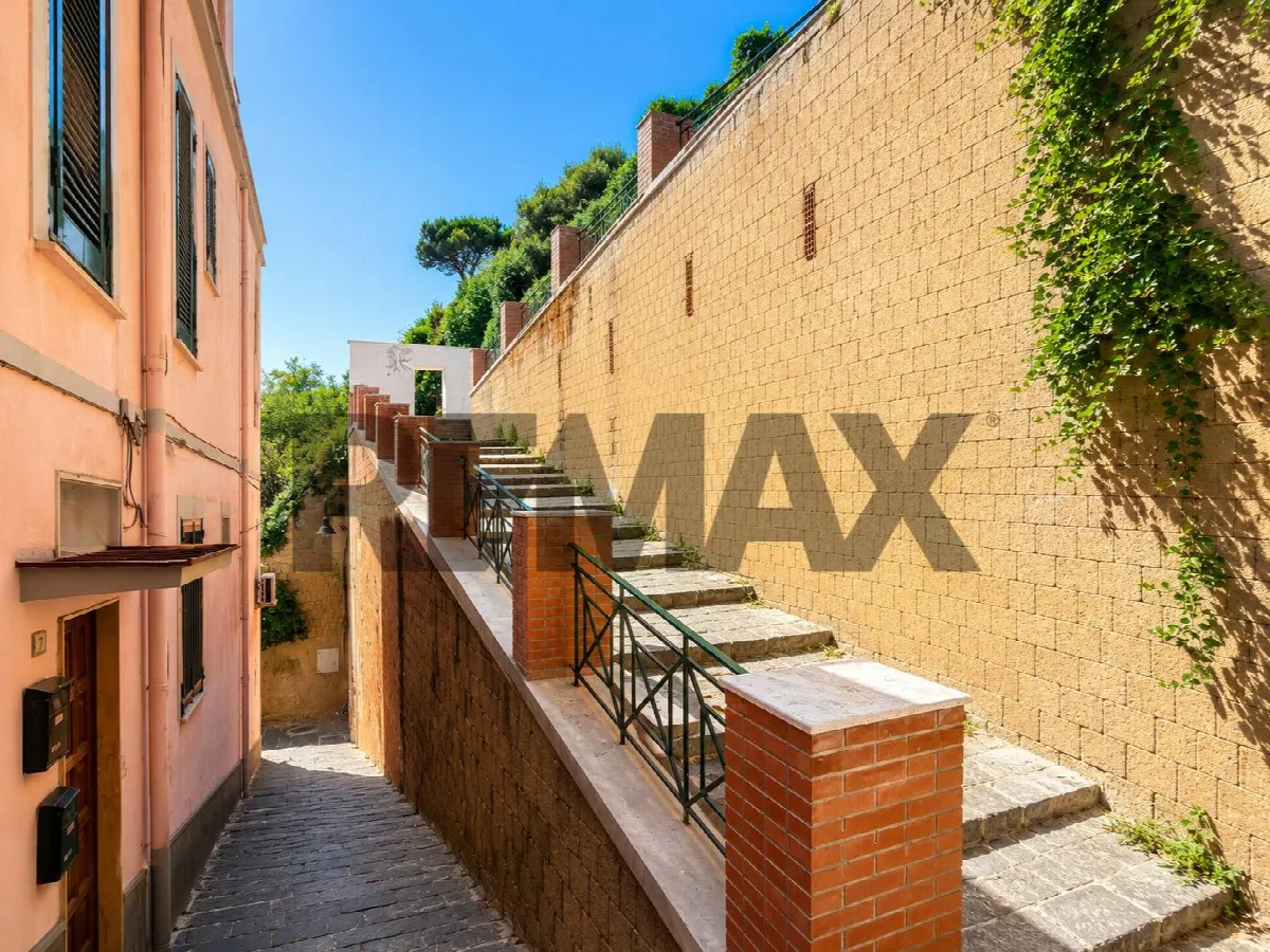 Appartamento in vendita a Pozzuoli, Centro - foto 2