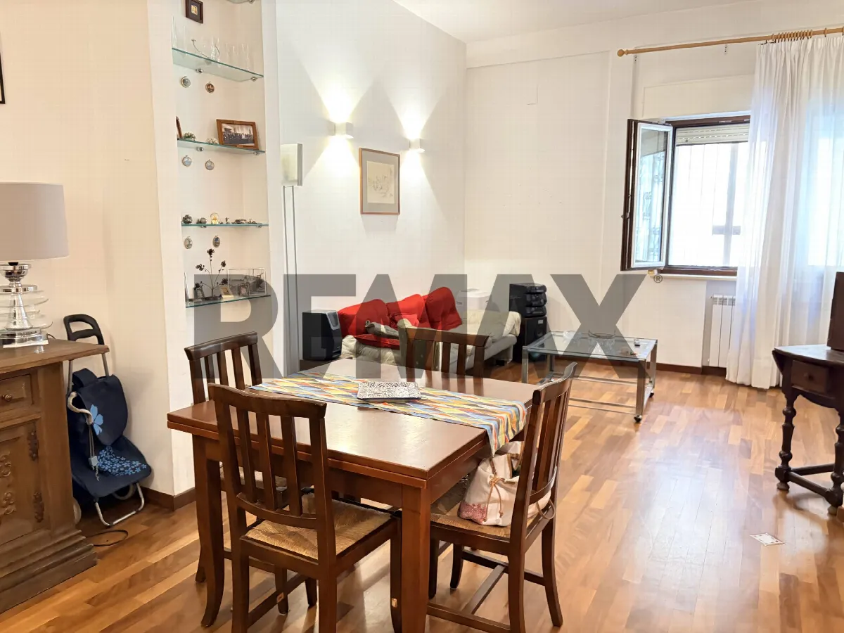 Appartamento in vendita a Napoli, Vomero - foto 1