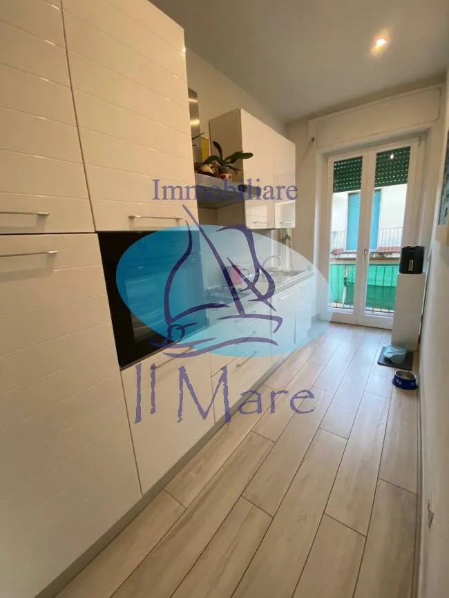 Appartamento in vendita a Viareggio, Centro - foto 2