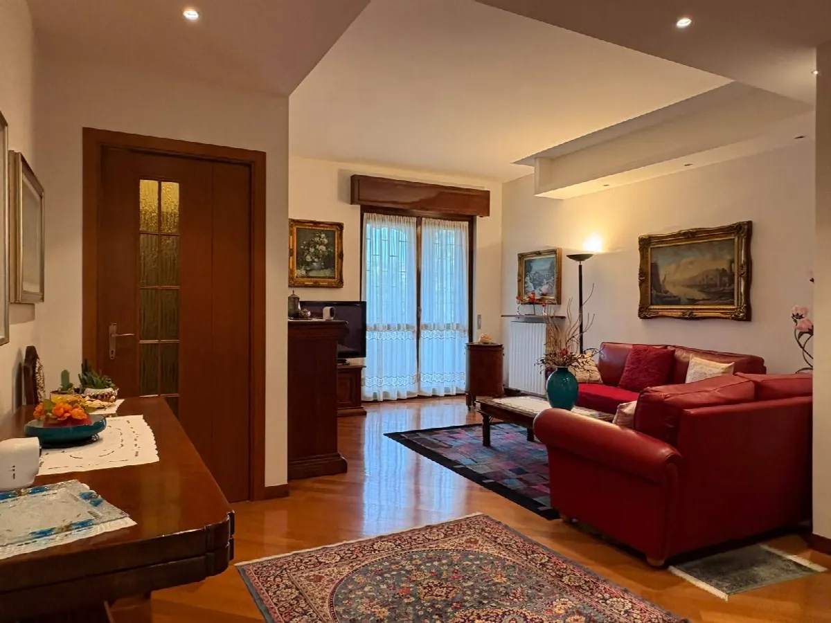 Appartamento in vendita a Cornate d'Adda, Centrale - foto 2