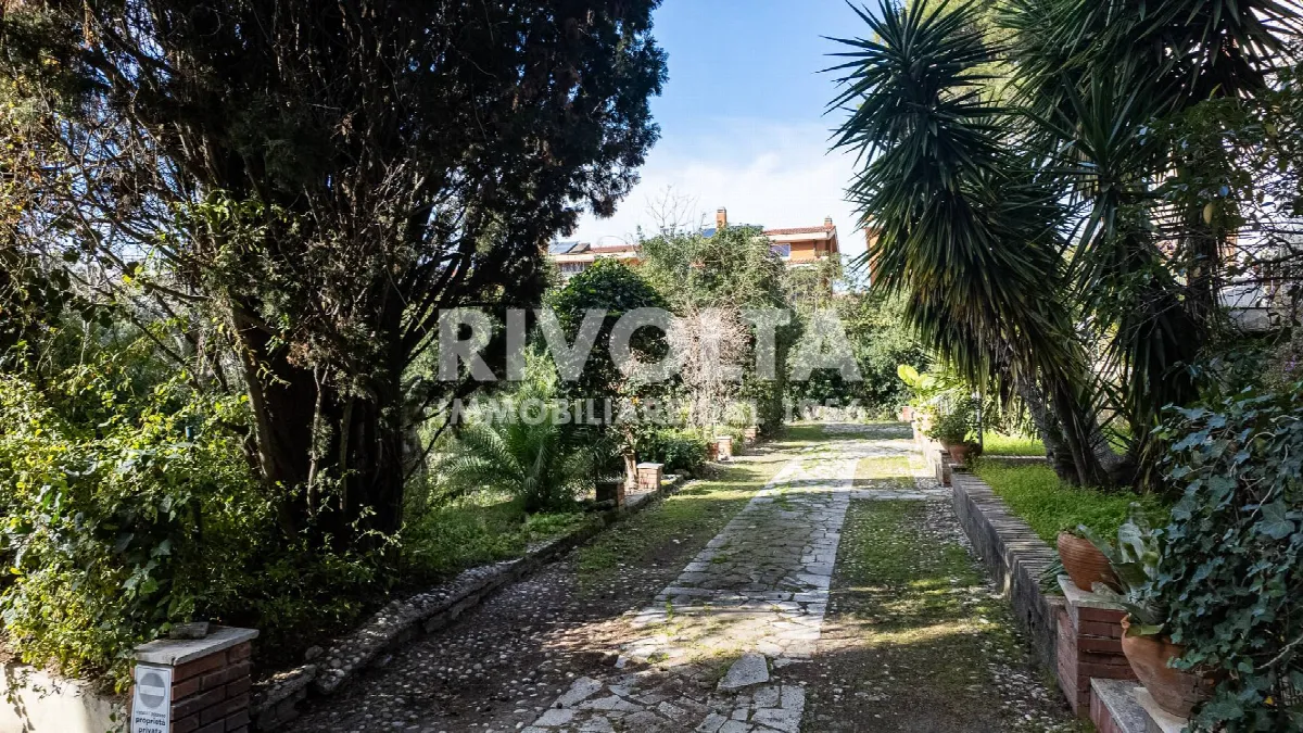 Attico e superattico in vendita a Roma, Axa - foto 3