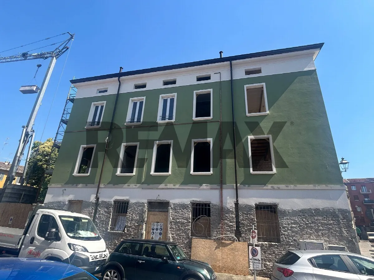 Appartamento in vendita a Parma, Oltretorrente - foto 1
