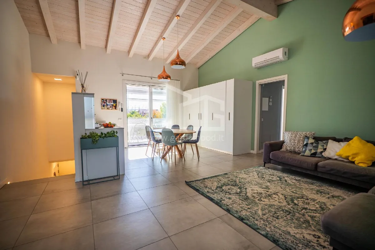 Appartamento in vendita a Peschiera del Garda, San Benedetto di Lugana - foto 1