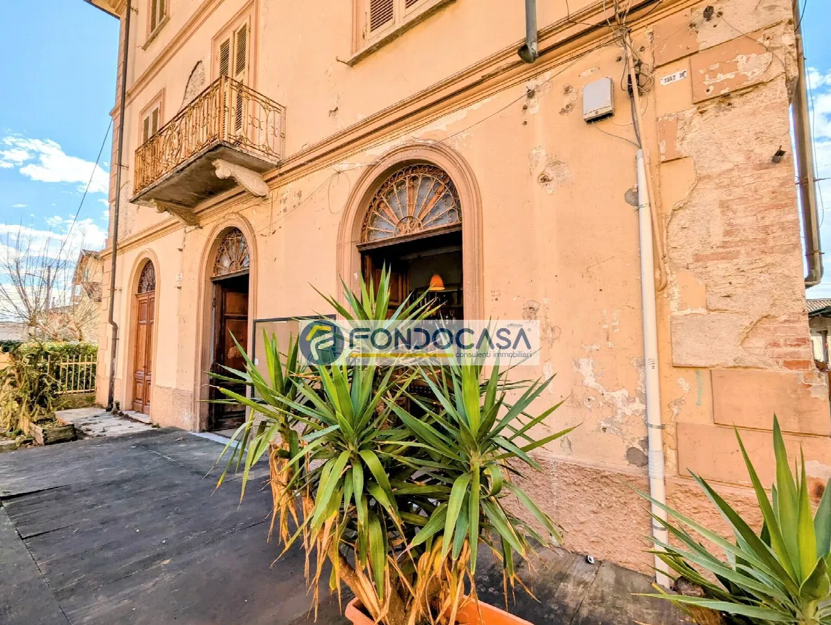 Appartamento in vendita a Massa, Centro - foto 1