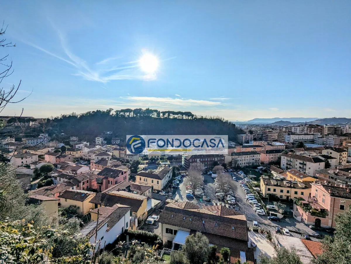 Appartamento in vendita a Massa - foto 1