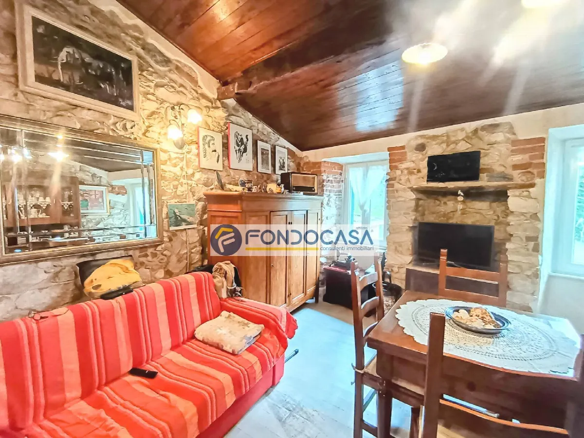 Appartamento in vendita a Carrara, Torano - foto 1
