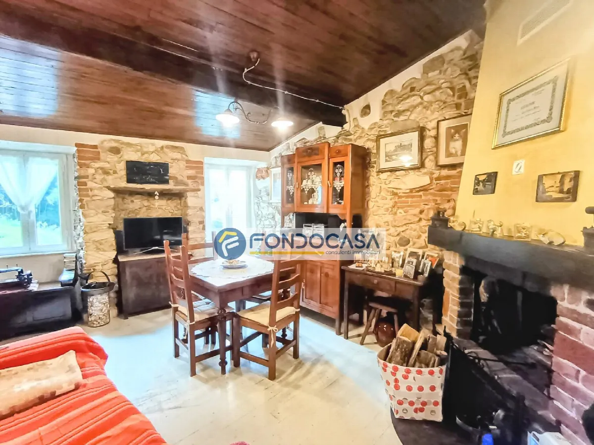 Appartamento in vendita a Carrara, Torano - foto 2