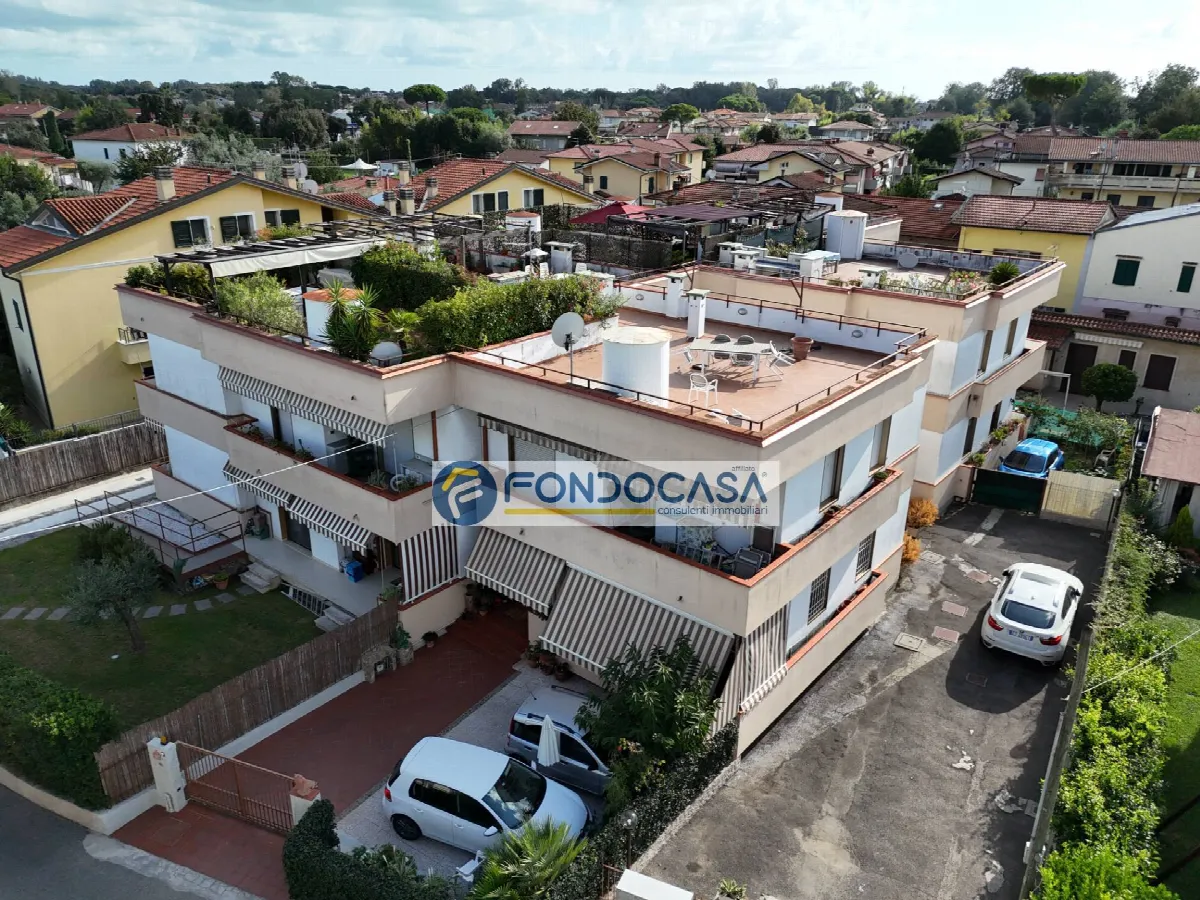 Appartamento in vendita a Massa, Marina di Massa - foto 1
