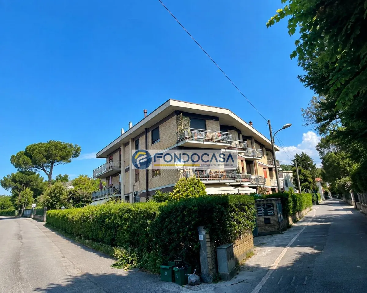 Appartamento in vendita a Massa, Marina di Massa - foto 1