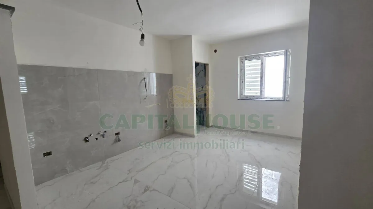 Appartamento in vendita a San Nicola la Strada, L.Da Vinci - foto 2