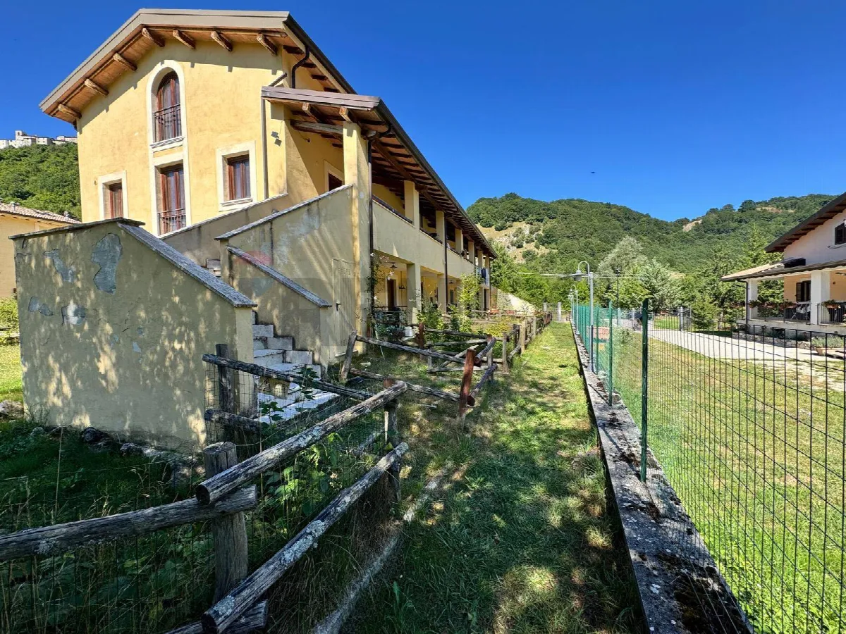 Appartamento in vendita a Opi - foto 1