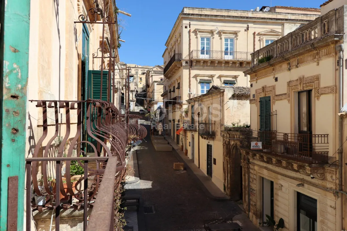 Appartamento in vendita a Noto, Centro Storico - foto 1