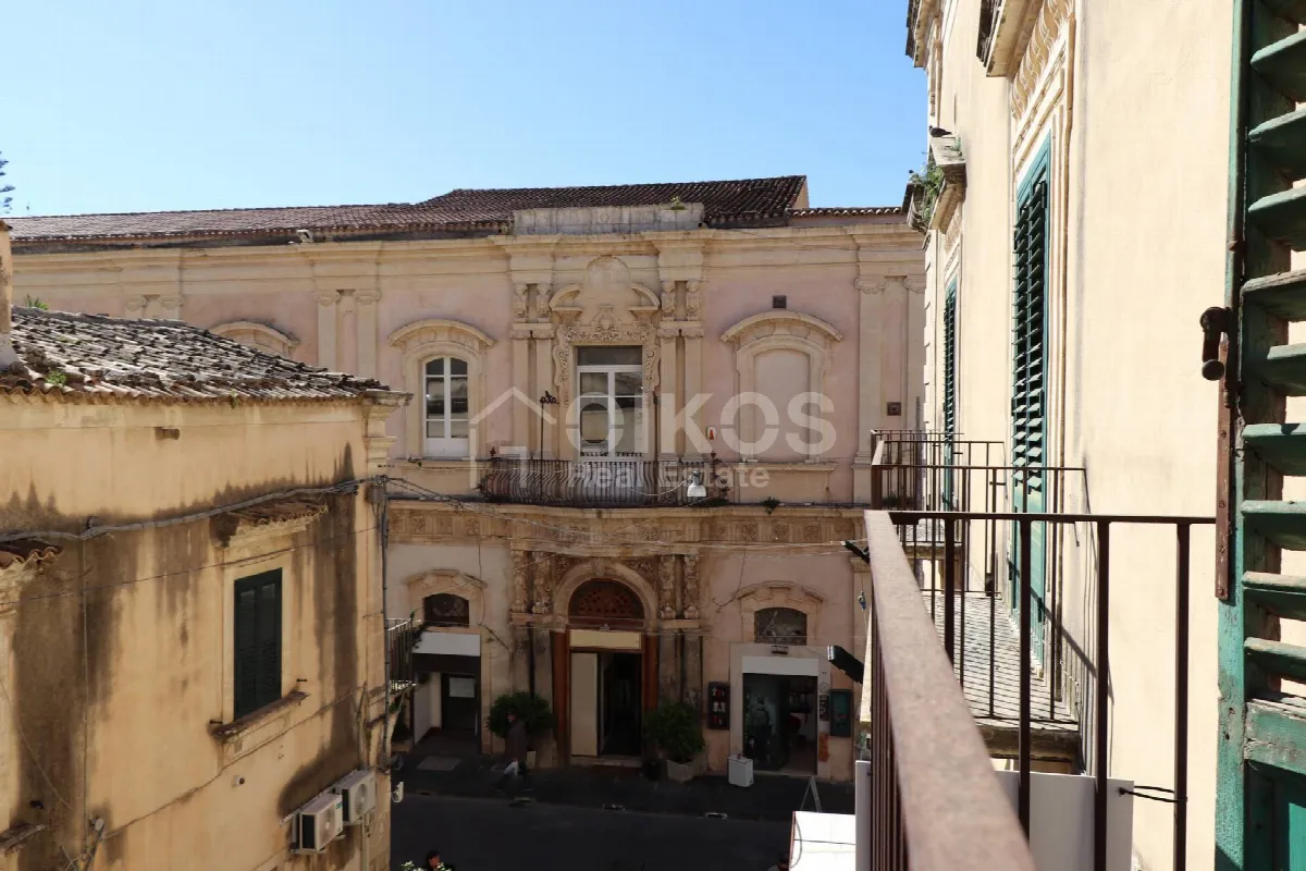 Appartamento in vendita a Noto, Centro Storico - foto 2