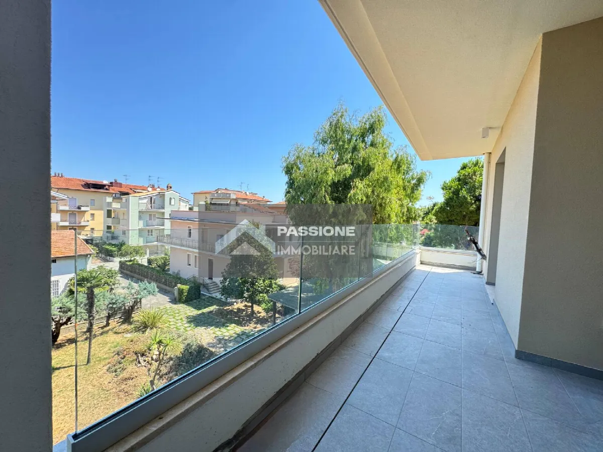 Appartamento in vendita a Martinsicuro, Zona Mare - foto 4