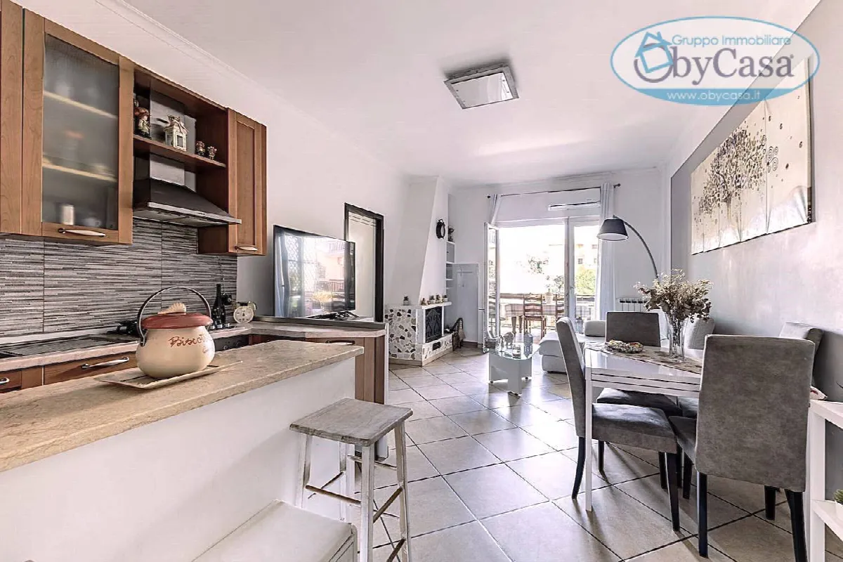 Appartamento 4 locali in vendita a Ladispoli, Marina San Nicola - foto 1