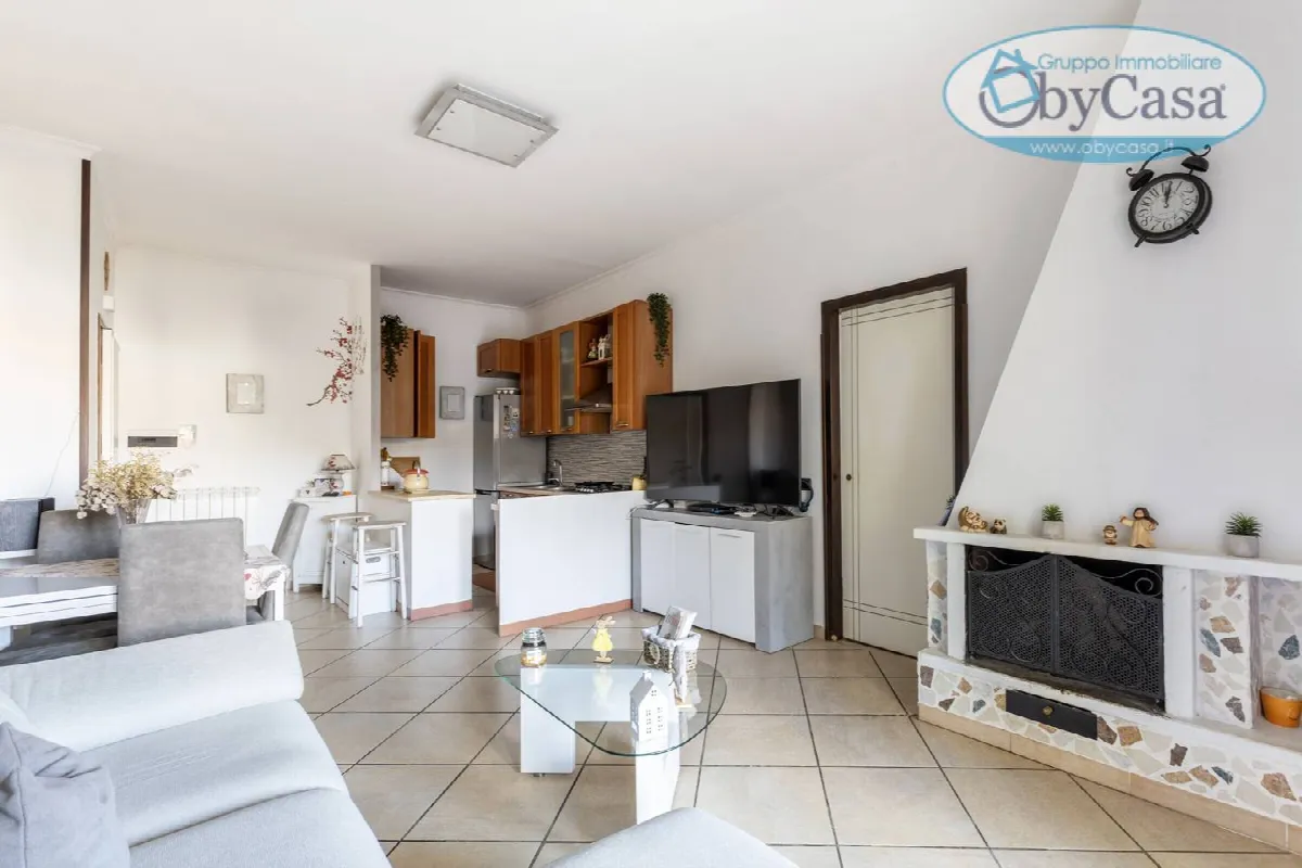 Appartamento 4 locali in vendita a Ladispoli, Marina San Nicola - foto 2