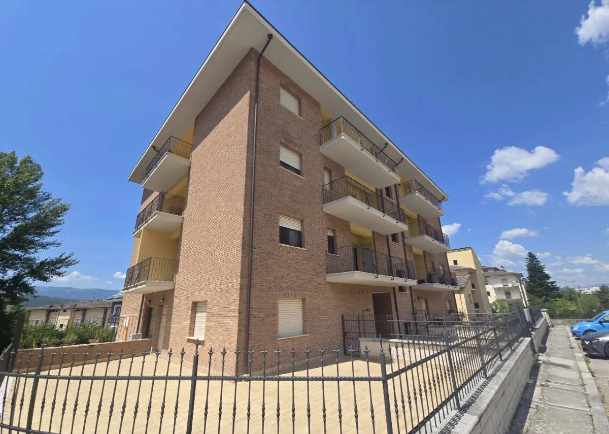 Appartamento in vendita a L'Aquila, Pettino - foto 2