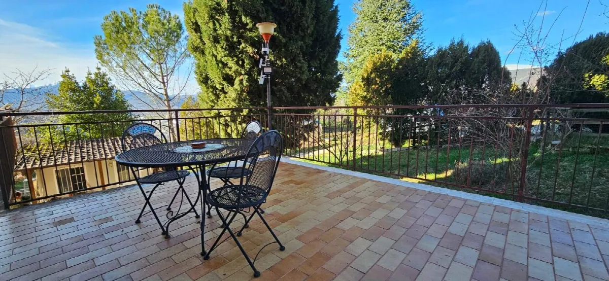 Appartamento in vendita a L'Aquila, Poggio di Roio - foto 1