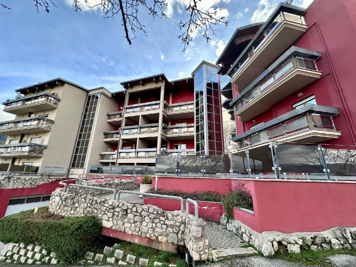 Appartamento in vendita a L'Aquila, Bellavista - foto 2