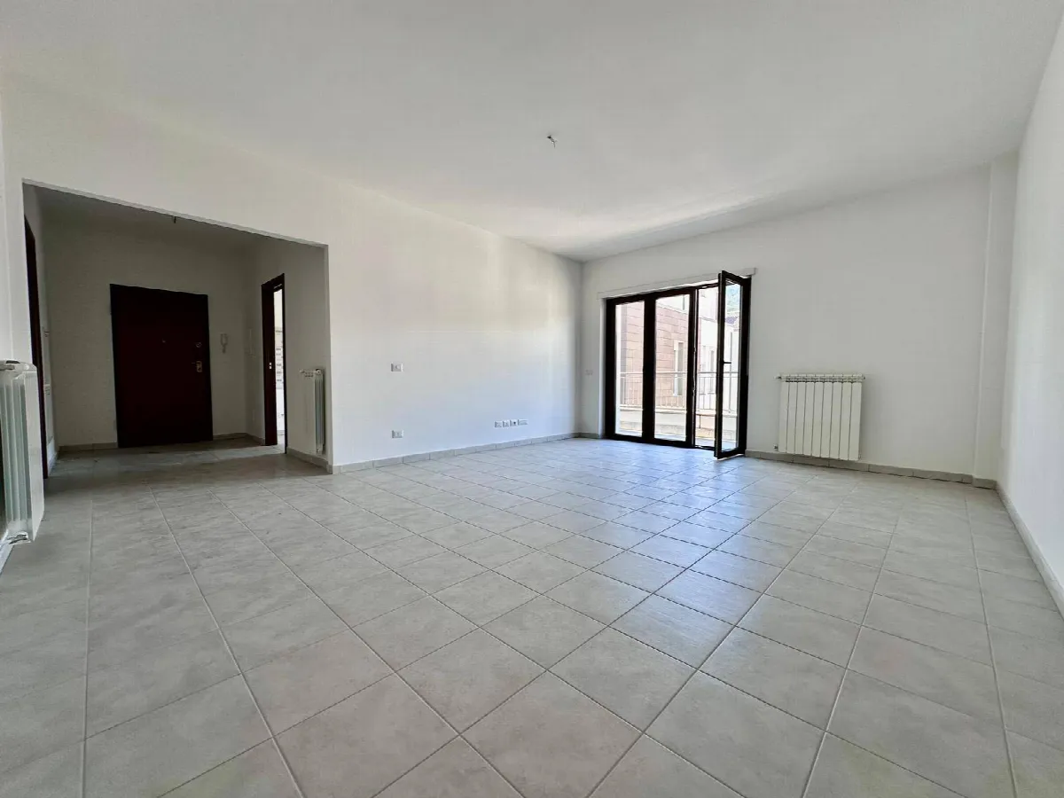 Appartamento in vendita a L'Aquila, Zona Della Rivera - foto 2