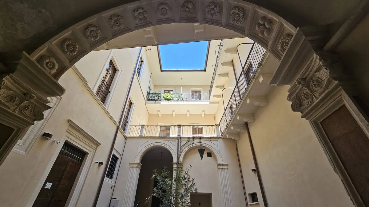 Appartamento in vendita a L'Aquila, Centro storico - foto 2