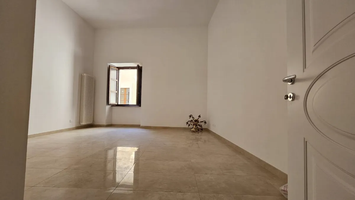 Appartamento in vendita a L'Aquila, Centro storico - foto 4