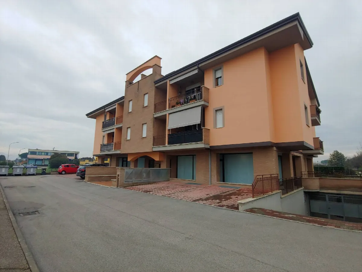 Appartamento in vendita a Bastia Umbra, Costano - foto 1