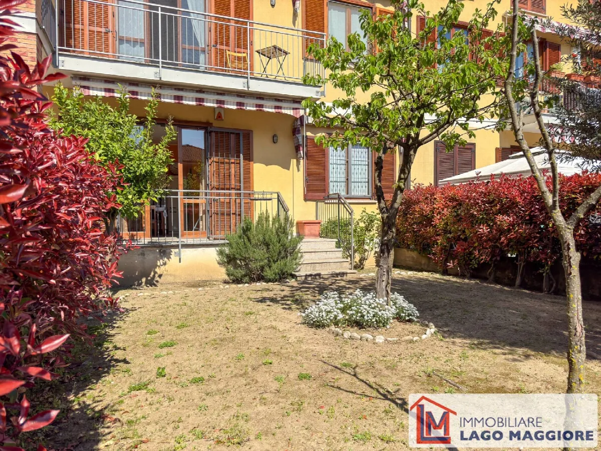 Appartamento in vendita a Ispra, Centro paese - foto 4