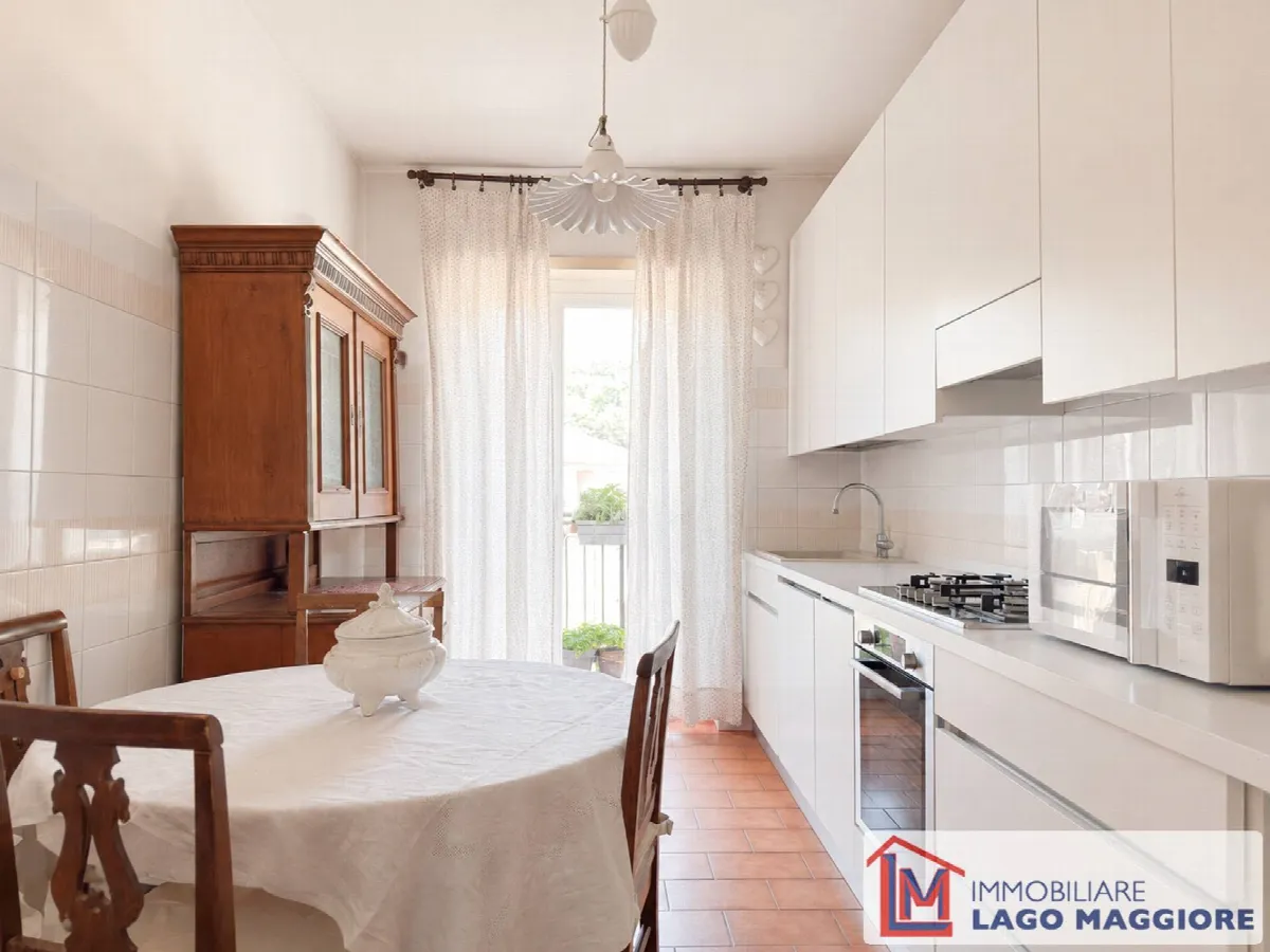 Appartamento in vendita a Ispra, Centro paese - foto 2