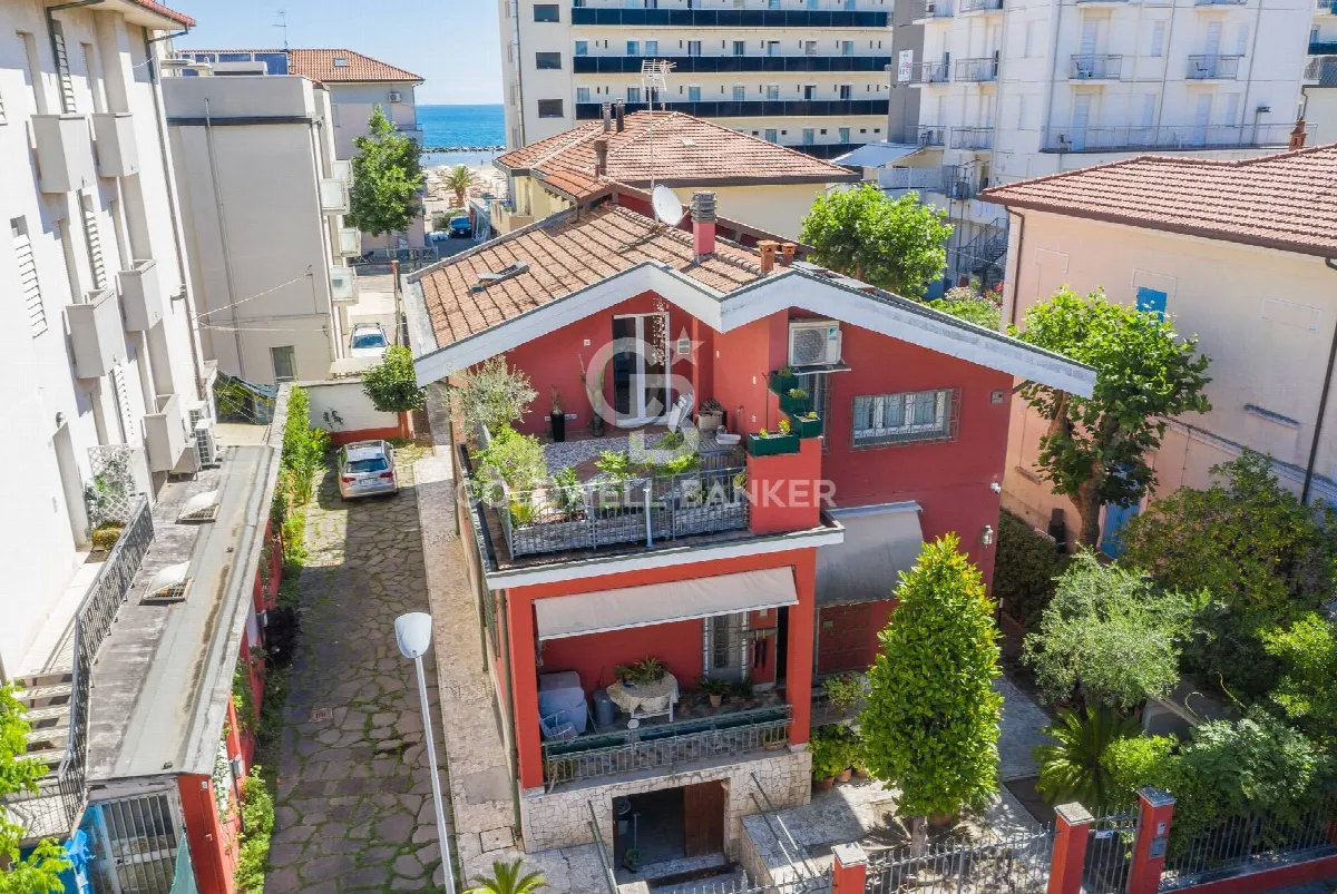 Appartamento indipendente in vendita a Rimini, Viserba - foto 2