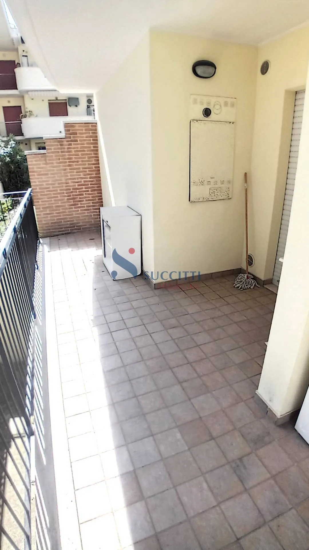 Appartamento in vendita a Alba Adriatica, Zona Mare - foto 2