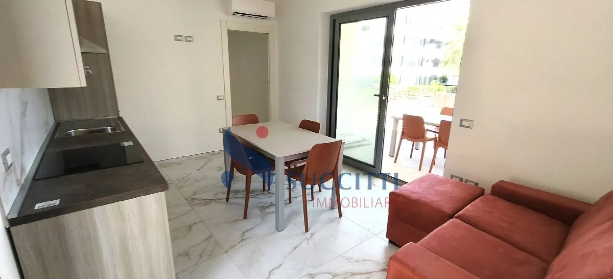 Appartamento in vendita a Alba Adriatica, Zona Mare - foto 1