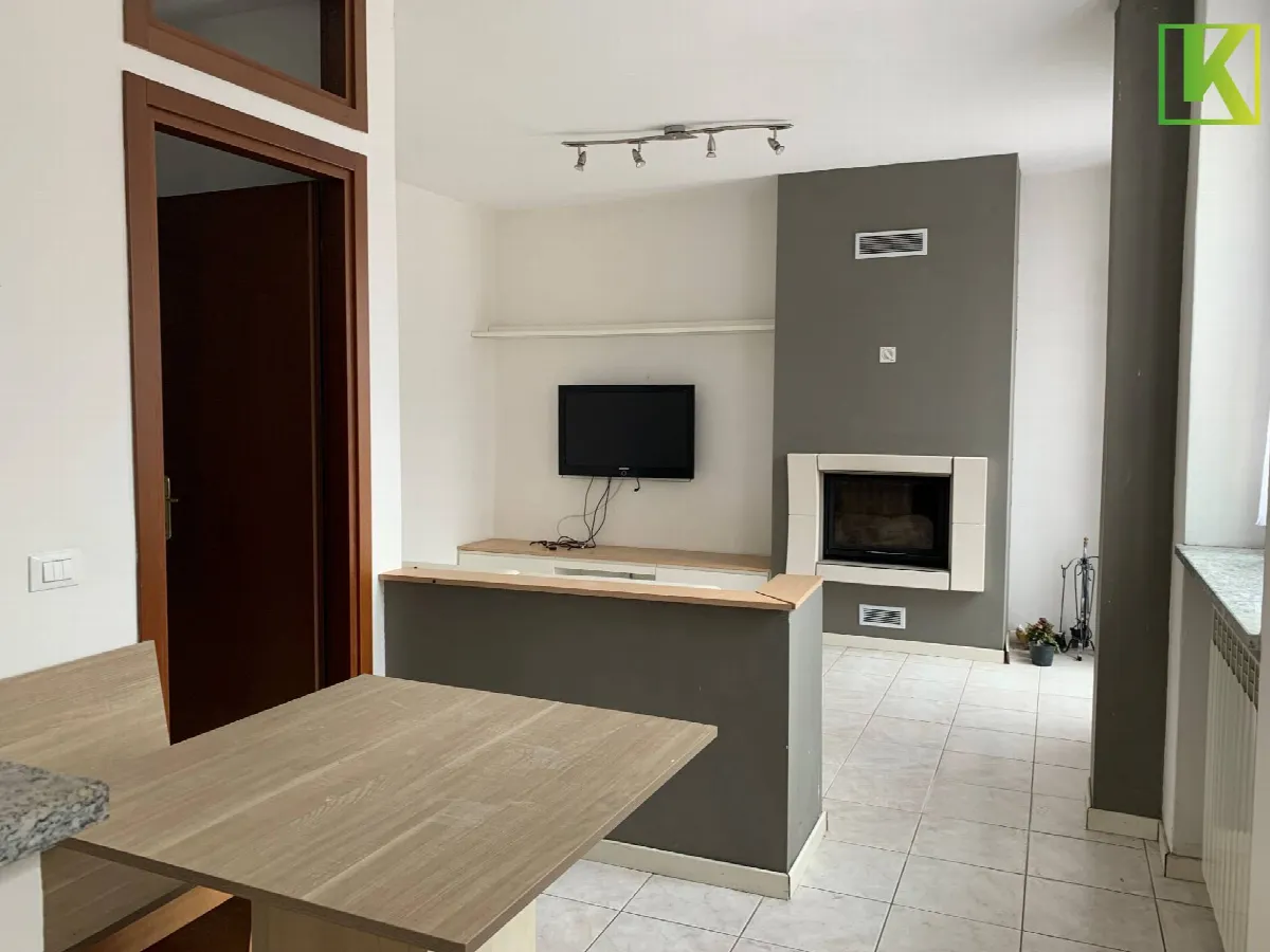Appartamento Trilocale in vendita a Malnate, San Salvatore - foto 2