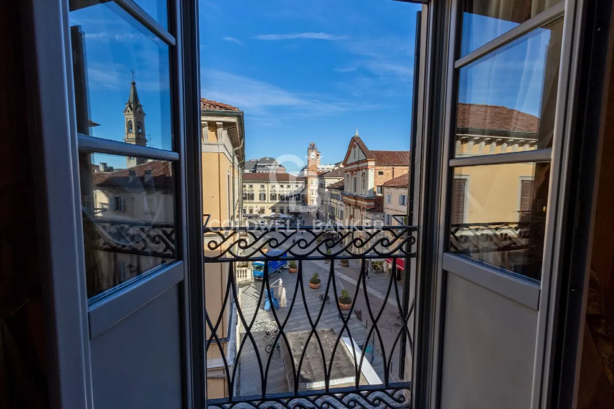 Appartamento in vendita a Novara, Centro - foto 1