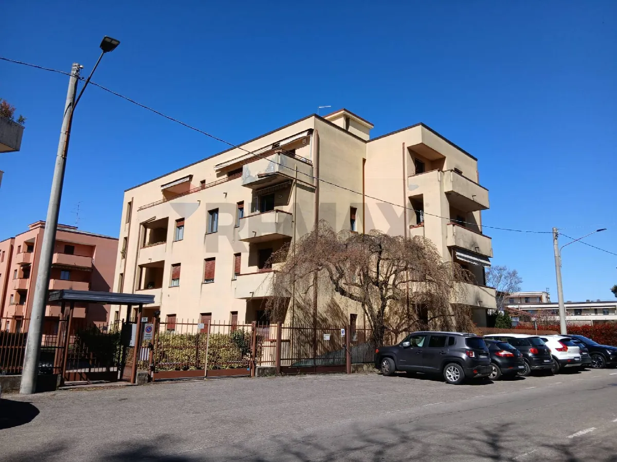 Appartamento in vendita a Cardano al Campo, Cuoricino - foto 1