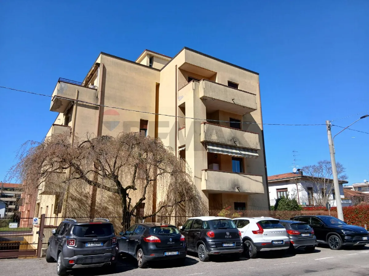 Appartamento in vendita a Cardano al Campo, Cuoricino - foto 2