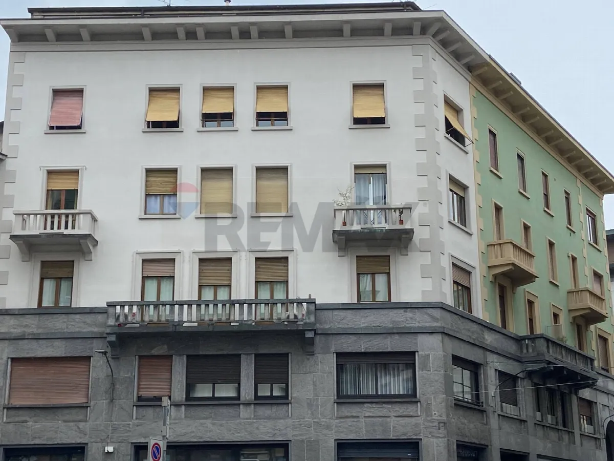Appartamento in vendita a Varese, Centro - foto 1