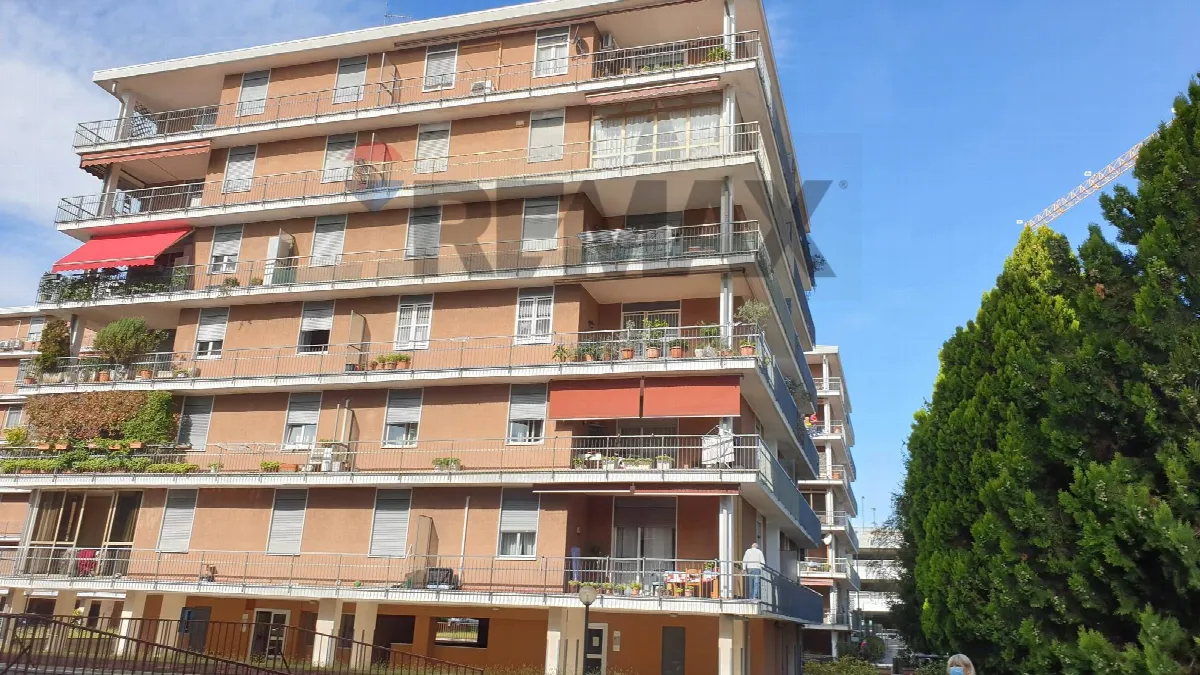 Appartamento in vendita a Gallarate, Sciarè - foto 1