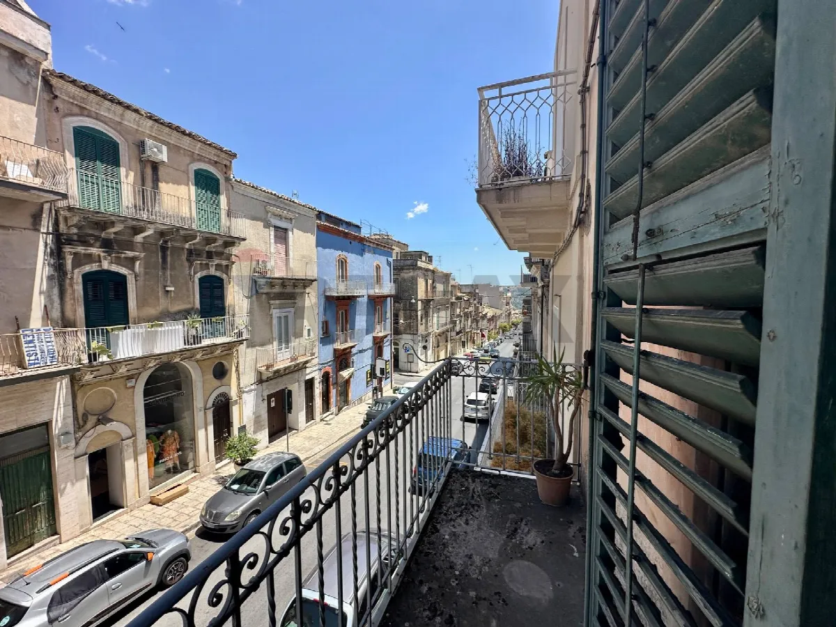 Appartamento in vendita a Ragusa, Centro - foto 1