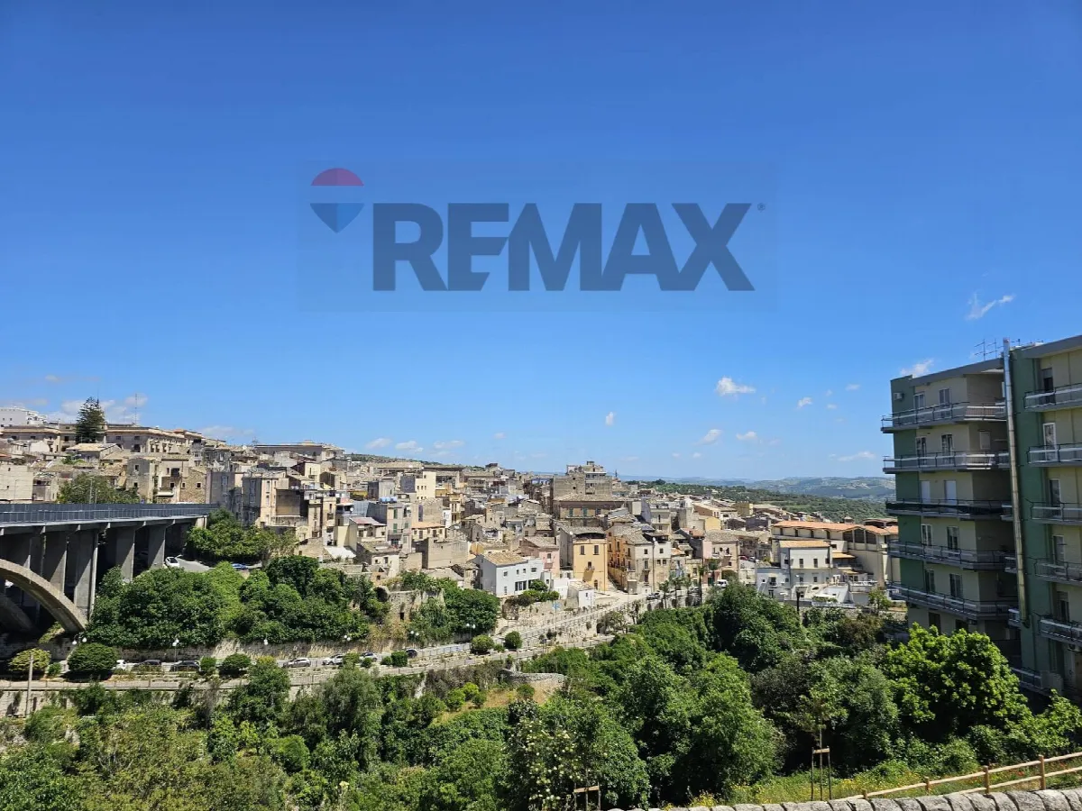 Appartamento in vendita a Ragusa, Centro - foto 2