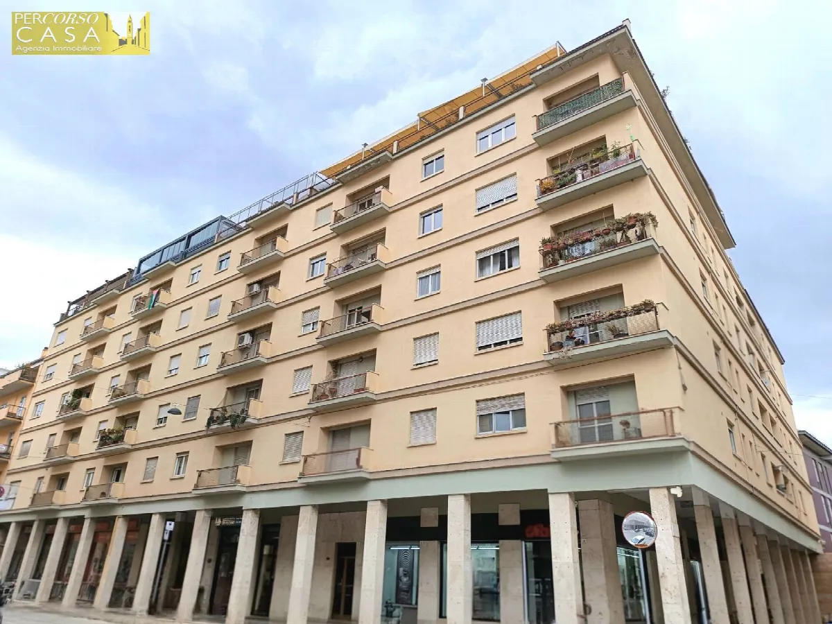 Appartamento in vendita a Teramo, Centro Storico - foto 1