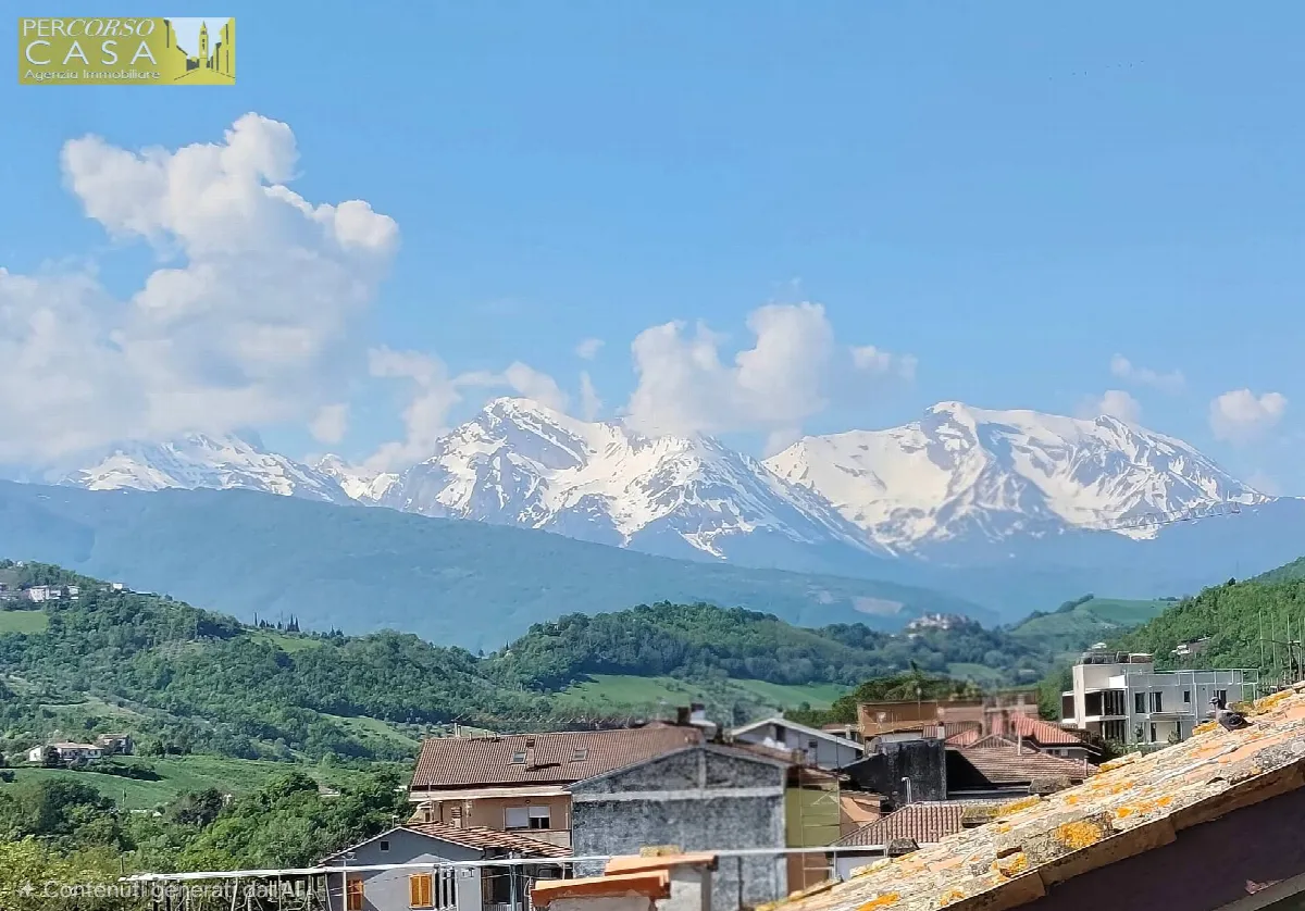 Appartamento in vendita a Teramo, Via Cona - foto 2