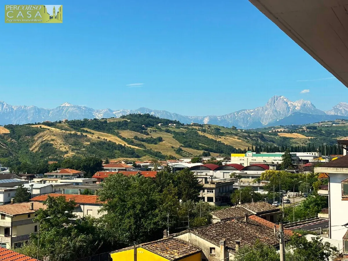 Appartamento in vendita a Teramo, Villa Pavone - foto 2